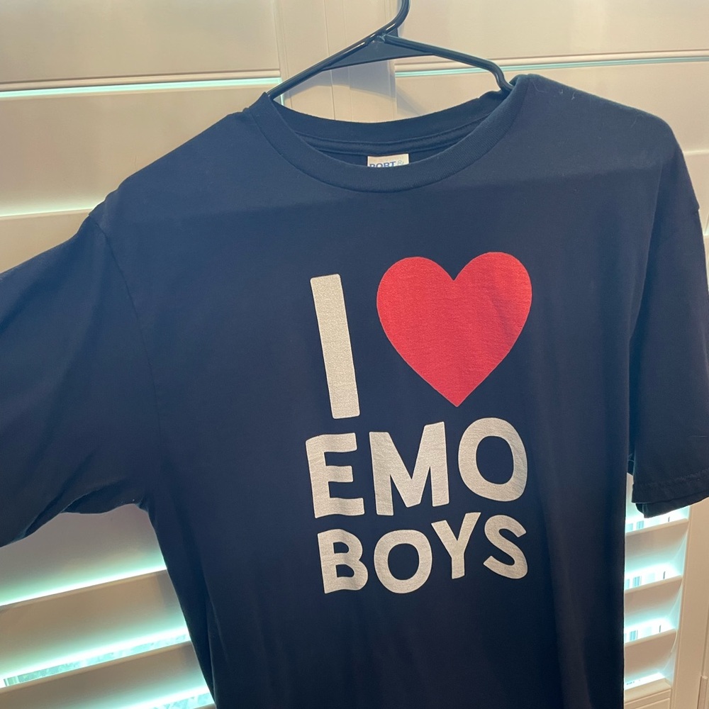 I 🖤 emo boys t-shirt unisex medium